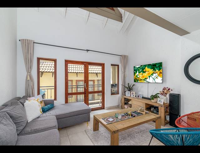 1 BEDROOM APARTMENT FOR SALE IN RANDPARK RIDGE